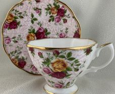Royal Albert Old Country Roses Soft Pink Lace Cup  And Saucer
