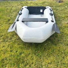Dingy with engine