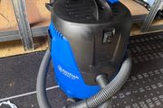 Nilfisk aero 21 vacuum