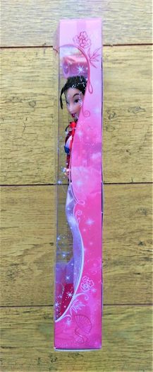 Disneys Mulan - Vinyl Classic Movie Doll