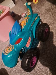Monster truck