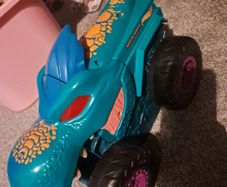 Monster truck