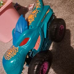 Monster truck
