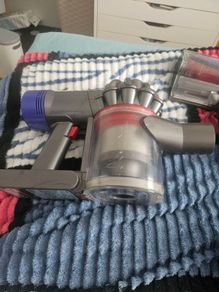 dyson v8