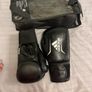 boxing gloves Image 3