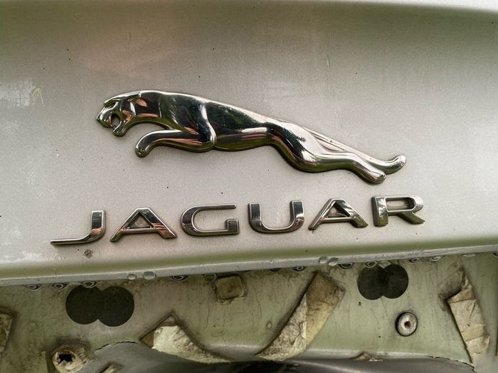 2017 Jaguar Xe Breaking For Parts