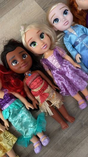 9 Disney Dolls