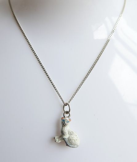Vintage 925 Sterling Silver Cat Pendant Necklace - enamel detail