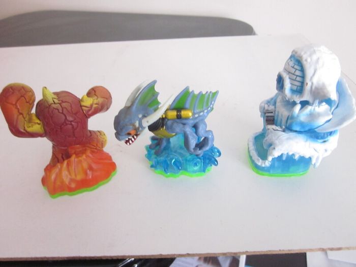 Six Skylanders Spyros Adventure Figures