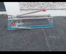Tile cutter