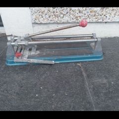 Tile cutter
