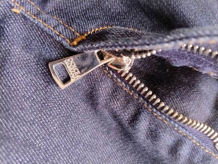 Dolce and Gabbana ladies jeans 30 waist and 30 leg in excellent condition FREE STANDARD POSTAGE INCLUDED