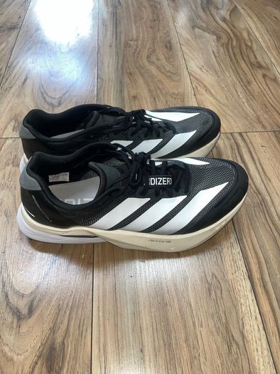 Adidas Boston 13 - Size 9 UK