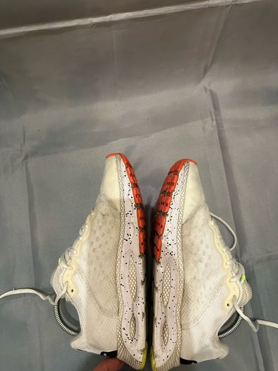 Under Armour runners