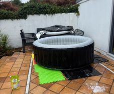 Hot tub (with puncture)