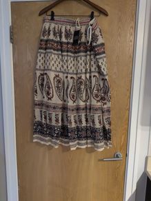 New Look Marie Paisley Embellished Skirt. Size 16.    B.N.W.T.