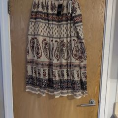 New Look Marie Paisley Embellished Skirt. Size 16.    B.N.W.T.