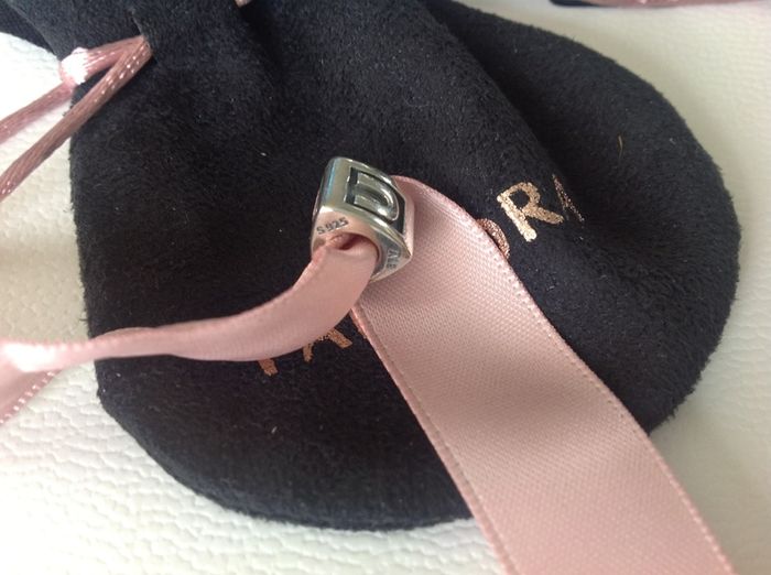 Pandora charm letter U New