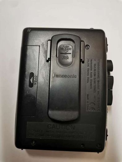 Panasonic RQ-V65 Cassette Walkman Player