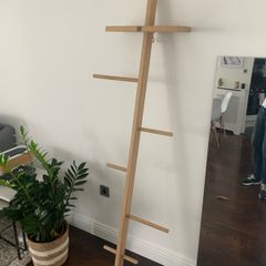 valet stand