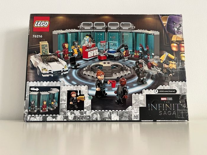 LEGO Marvel Iron Man Armoury 76216