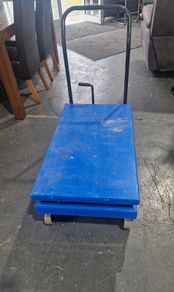 Hydraulic table lift trolle