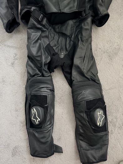 Alpinestars Tech Leather Jacket & Missile V2 Leather Pants - Matching 2-Piece Suit - Excellent Condition