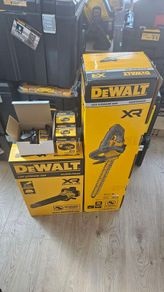 DeWalt Hedge Trimmer & Axial Blower Kit