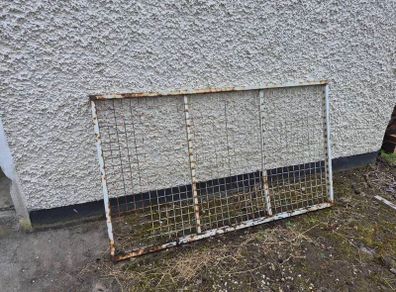 Metal rail