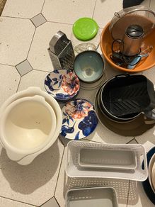 Kitchen bric and brac