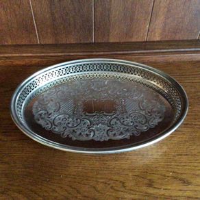 Stunning Vintage Sliverplated on Brass Oval Tray