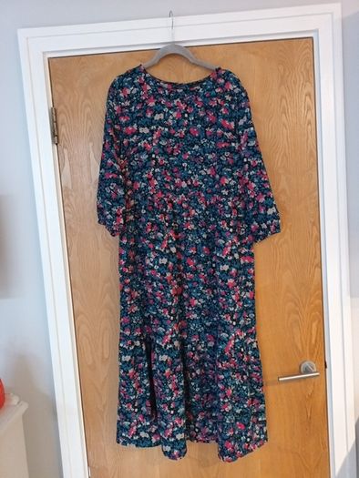 New Look Dress.  S. 14.