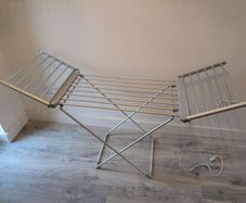 Electric drying rack