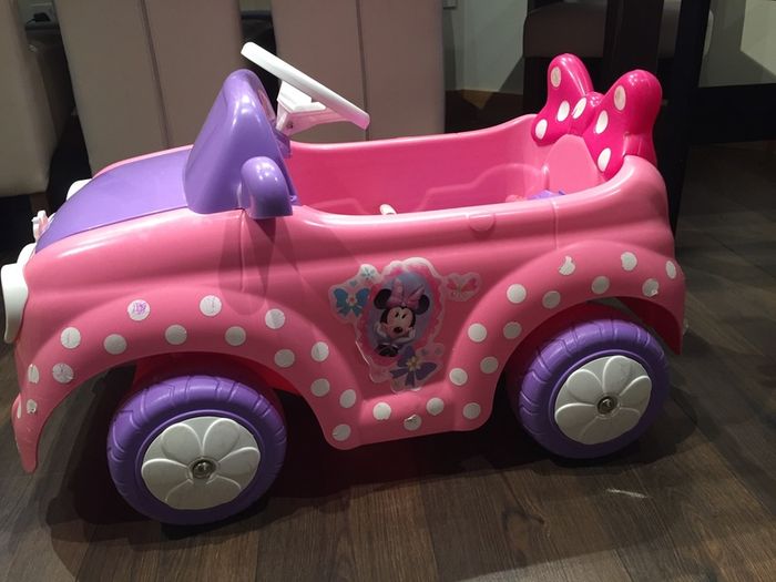 Minnie Mouse car
