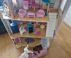 dolls house