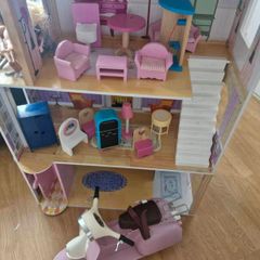 dolls house