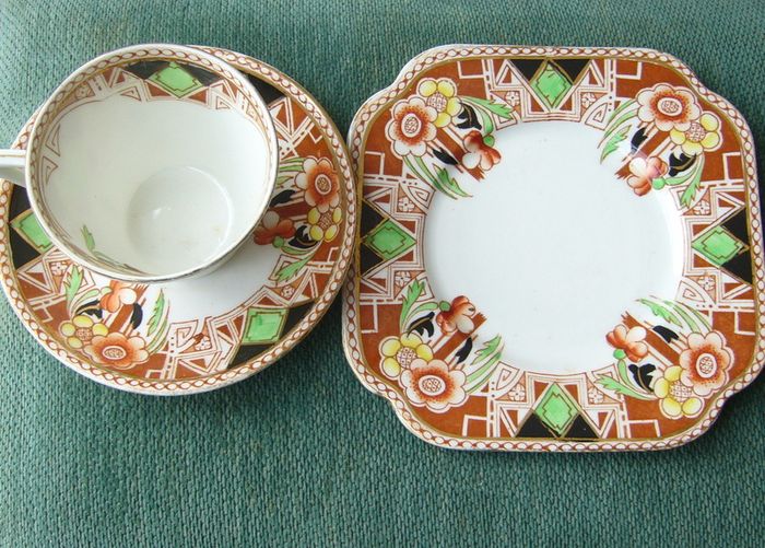 Royal Vale Vintage Teacup, Saucer and Plate