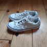 Size 5 All Star Converse Image 2