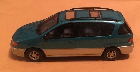 Vitesse 1/43 Toyota Ipsum Picnic