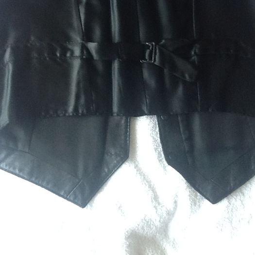 Ladies  JULIAN  VARD  Leather Waistcoat