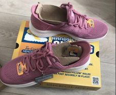 Sketchers slip in runners