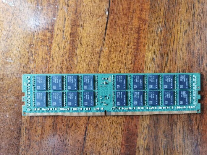 Ram 32gb Mm393a4k40bb0-cpb0q