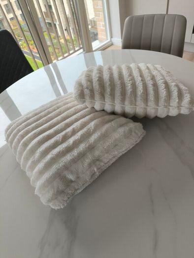 Blankets and cushions