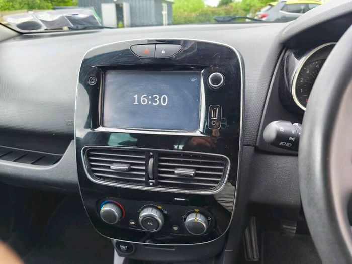 182 Renault Clio 1.5 DCI Iconic Diesel  ONO