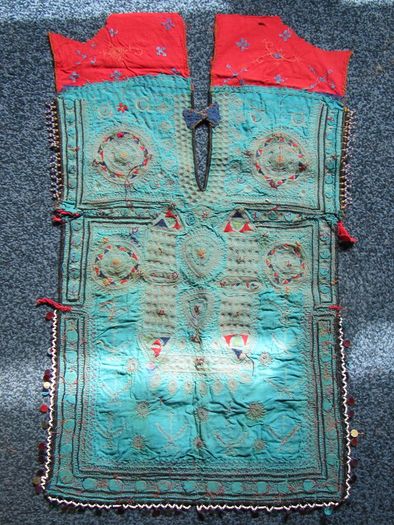 Vintage Traditional Pakistani Dress Front