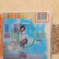Bowie CD  - Hours