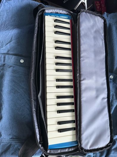 SUZUKI M-37C Plus Melodeon Alto Keyboard Harmonica Melodica with Soft Case 37key