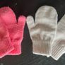 H&M 2 pack of pink mittens Size 4 months-3 years EUC Image 3