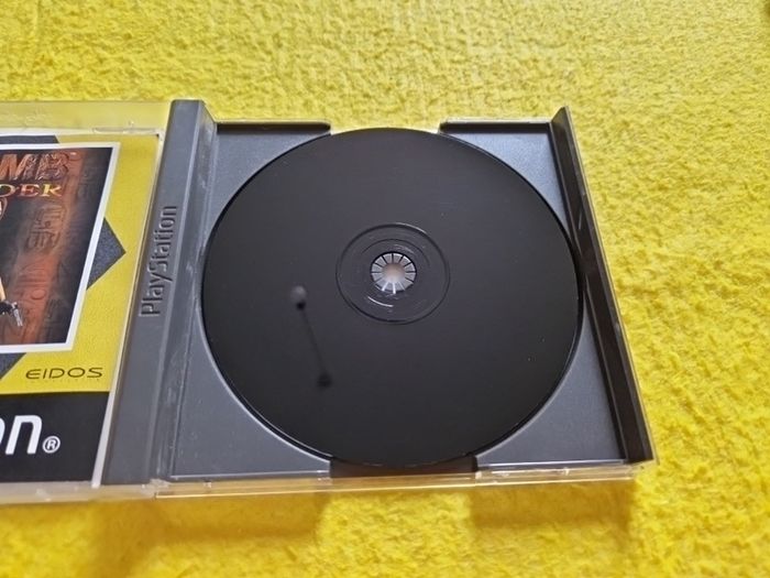 Tomb raider PlayStation1 ps1 PlayStation 2 ps2 games Original