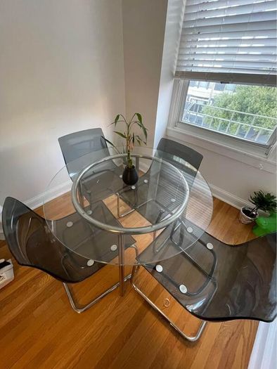Round Glass Dining Table
